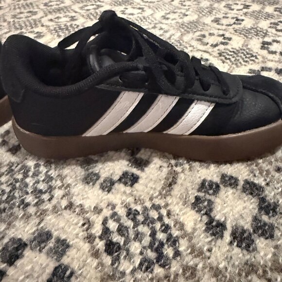 Adidas Kids VI Court Shoe - Picture 3 of 8